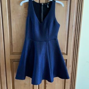 blue sleeveless dress